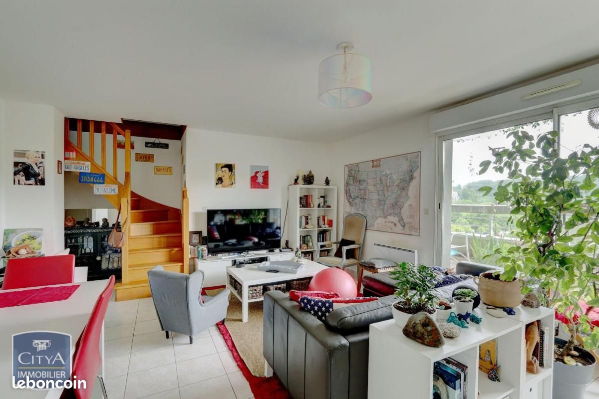 3 chambres Duplex à Tours, France No. 60682