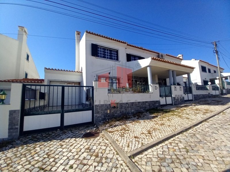 Дом с 4 спальнями в Мафра, Португалия № 290044