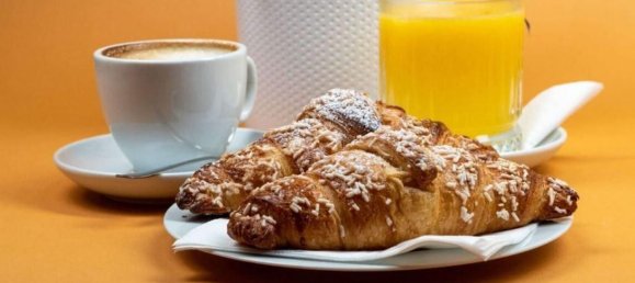 50m² Commercial property in Livorno, Italy No. 165721 2