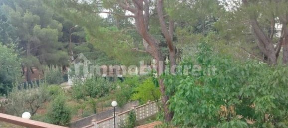 Вилла с 2 спальнями в Битонто, Италия № 310428 26