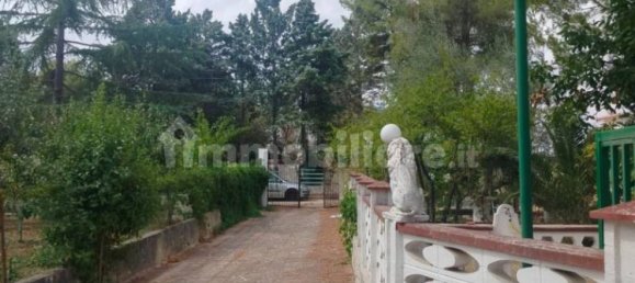 Вилла с 2 спальнями в Битонто, Италия № 310428 28