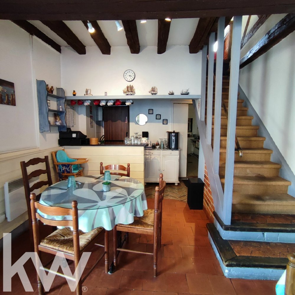 Propriété commerciale à Gien, France 93m² No. 219342