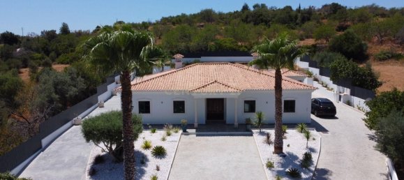 5 bedrooms Villa in Loule, Portugal No. 113977 2