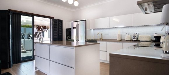 5 bedrooms Villa in Loule, Portugal No. 113977 7