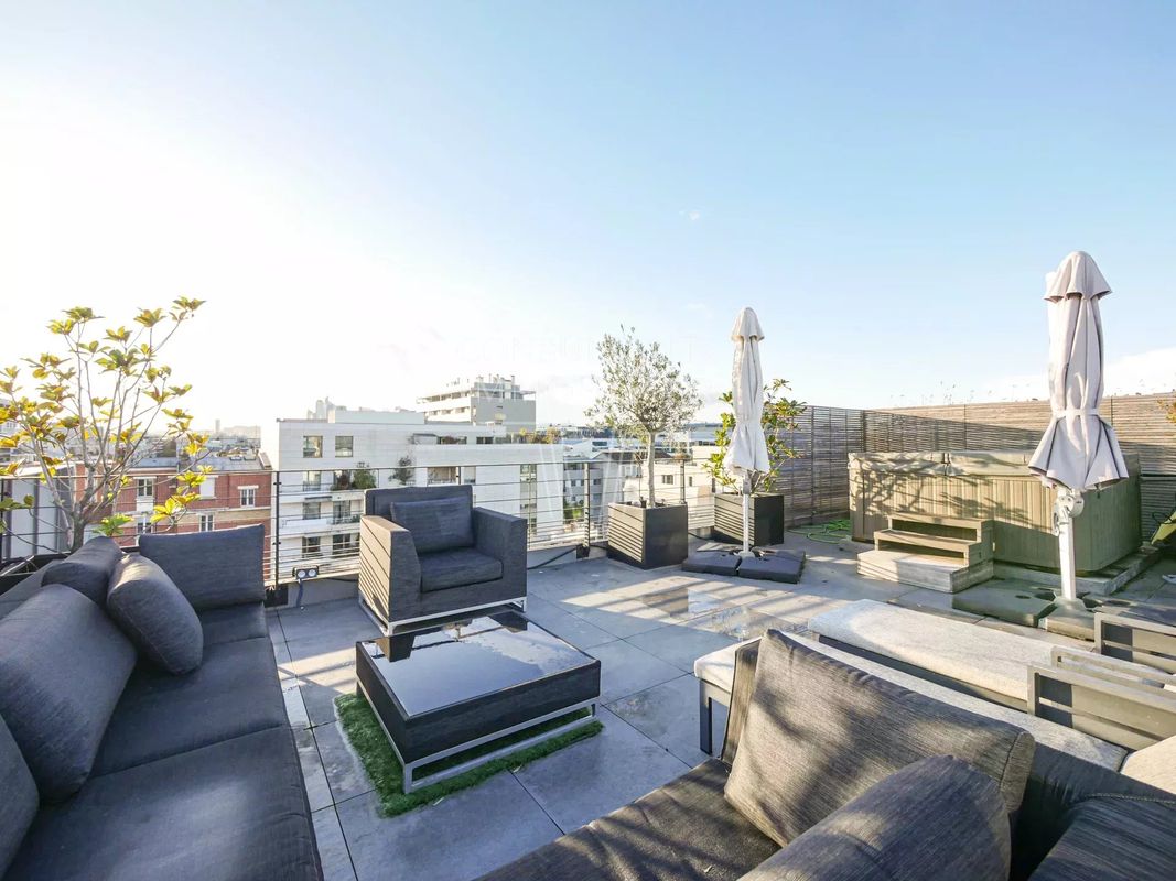 3 Schlafzimmer Wohnung in Levallois-Perret, France, Nr. 150873