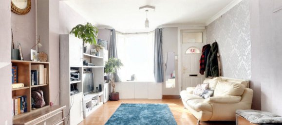 2 bedrooms House in Grays, United Kingdom No. 4993 2