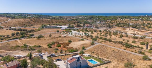7 bedrooms Villa in Quarteira, Portugal No. 31922 33