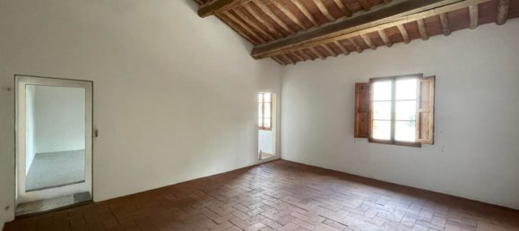 Casa de 4 habitaciónes en San Miniato, Italy No. 35168 5