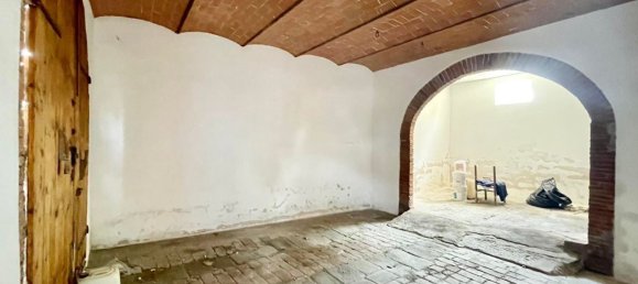 Casa de 4 habitaciónes en San Miniato, Italy No. 35168 31