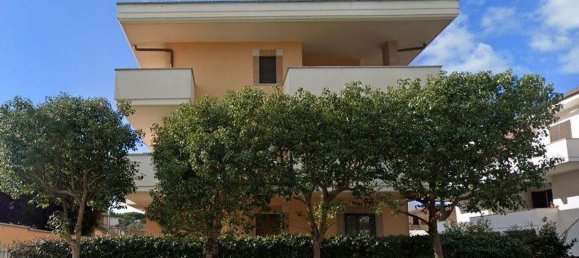 3 rooms Apartment in Fiumicino, Italy No. 204885 4