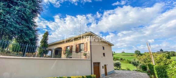 4-salle Villa à Fiorano Modenese, Italy No. 103894 6