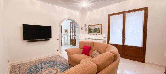 4-salle Villa à Fiorano Modenese, Italy No. 103894 4