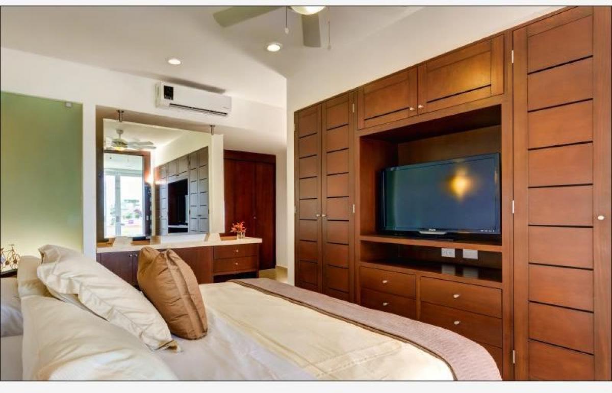 2 bedrooms Apartment in Quintana Roo, Mexico No. 165529