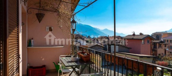 Villa de 3 dormitorios en Gravedona ed Uniti, Italy No. 59008 2