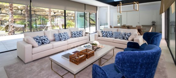 Вилла с 4 спальнями в Малага, Испания № 127173 2