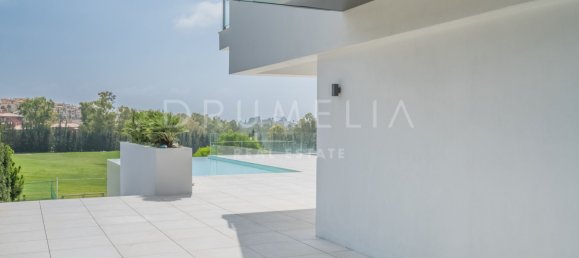 Вилла с 4 спальнями в Малага, Испания № 127173 30