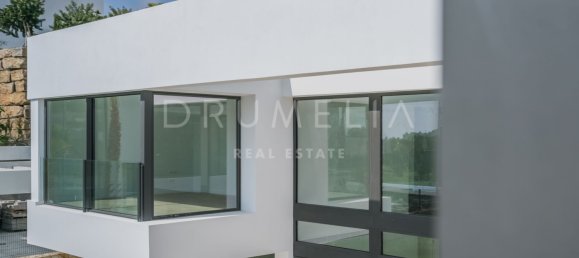 Вилла с 4 спальнями в Малага, Испания № 127173 25