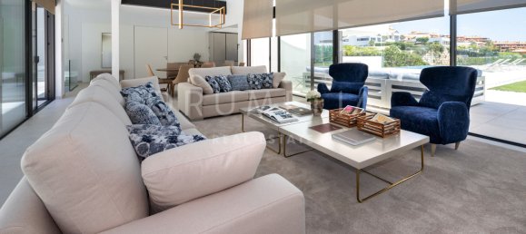 Вилла с 4 спальнями в Малага, Испания № 127173 17