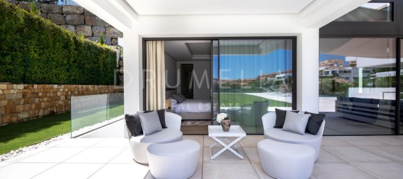 Вилла с 4 спальнями в Малага, Испания № 127173 16