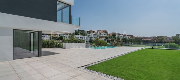 Вилла с 4 спальнями в Малага, Испания № 127173 29