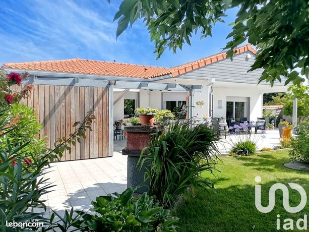 4 bedrooms House in La Plaine-sur-Mer, France No. 287226