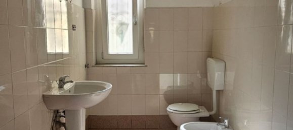 3 rooms Apartment in Asti, Italy No. 258658 7