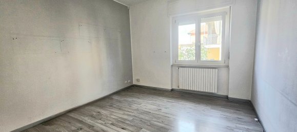3 rooms Apartment in Asti, Italy No. 258658 4