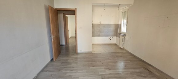 3 rooms Apartment in Asti, Italy No. 258658 2