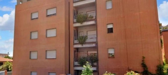 546m² Commercial property in Velletri, Italy No. 313570 2