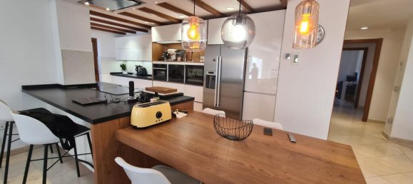 3 bedrooms Villa in Alameda, Spain No. 173020 12