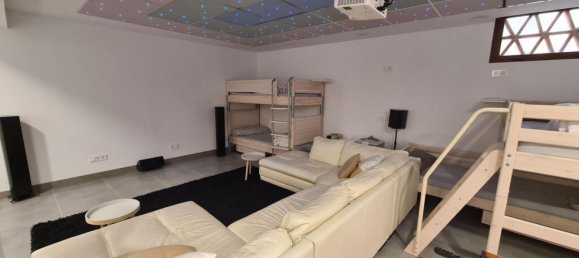 3 bedrooms Villa in Alameda, Spain No. 173020 19