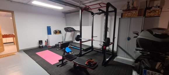 3 bedrooms Villa in Alameda, Spain No. 173020 21