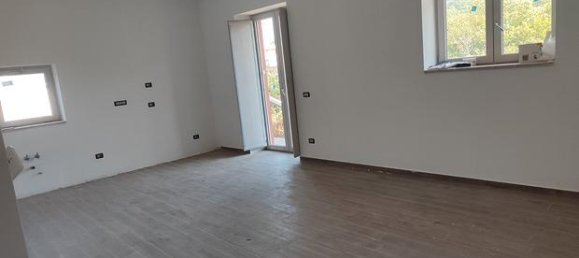 4 rooms Apartment in Cesinali, Italy No. 302904 2