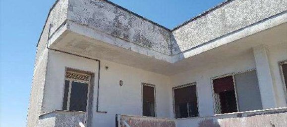 Дом с 8 комнатами в Calimera, Италия № 215419 22