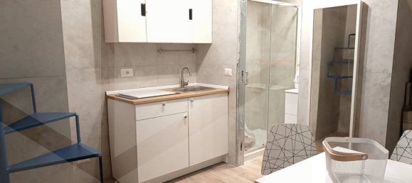 2 rooms Apartment in Naples, Italy No. 24250 6