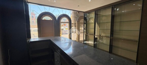 3 rooms Commercial property in Cosenza, Italy No. 257640 36