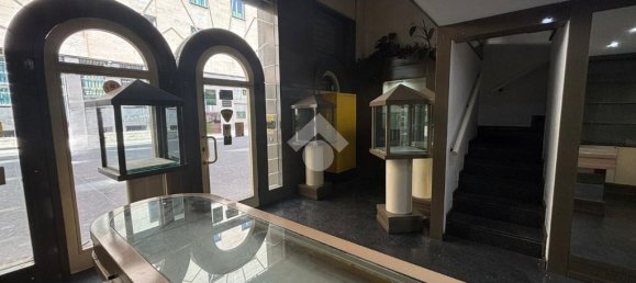 3 rooms Commercial property in Cosenza, Italy No. 257640 11