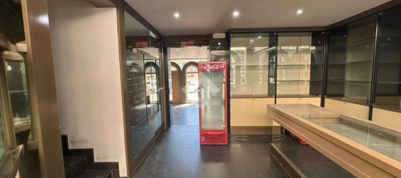 3 rooms Commercial property in Cosenza, Italy No. 257640 17