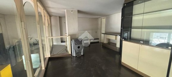 3 rooms Commercial property in Cosenza, Italy No. 257640 26