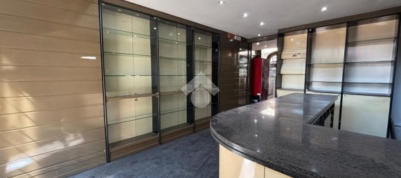 3 rooms Commercial property in Cosenza, Italy No. 257640 35