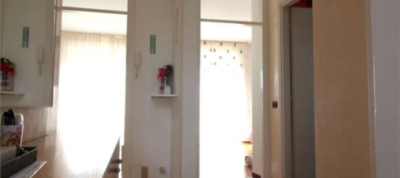 3 rooms Apartment in Como, Italy No. 87246 5