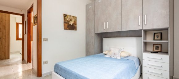 3 Schlafzimmer Wohnung in Capoterra, Italy, Nr. 315471 32