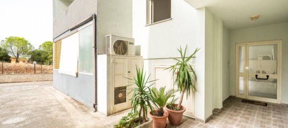 3 Schlafzimmer Wohnung in Capoterra, Italy, Nr. 315471 39