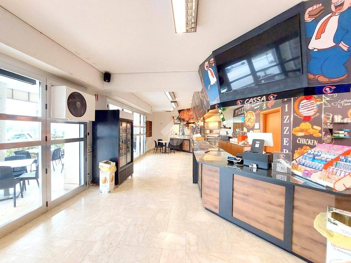 Gewerbliche Immobilie in Alcamo, Italy 330m², Nr. 284650