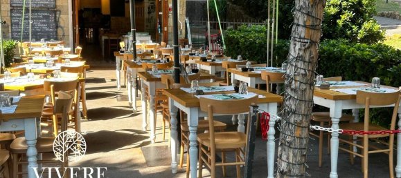 140m² Commercial property in Rome, Italy No. 148077 3