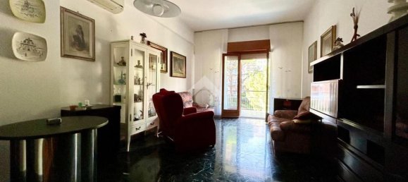 4 Schlafzimmer Wohnung in Genoa, Italy, Nr. 372749 6