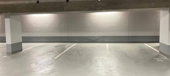  Parking in Penzing, Austria No. 134599 8