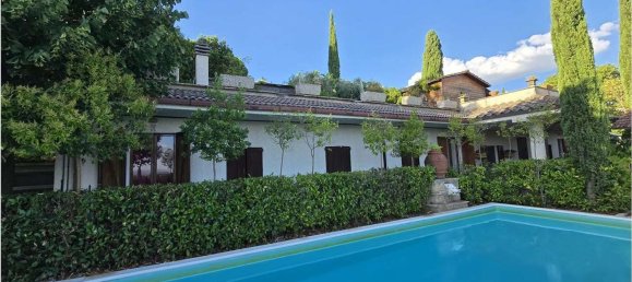 600m² Commercial property in Magione, Italy No. 270231 32