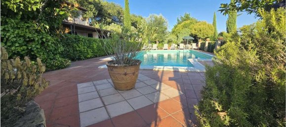 600m² Commercial property in Magione, Italy No. 270231 30