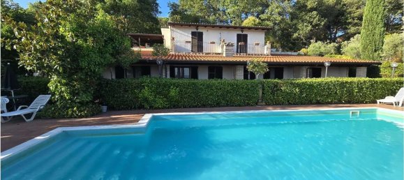 600m² Commercial property in Magione, Italy No. 270231 25